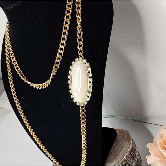 Vintage gold link chain with large opal stone rhinestones statement necklace - Picture 10 of 13